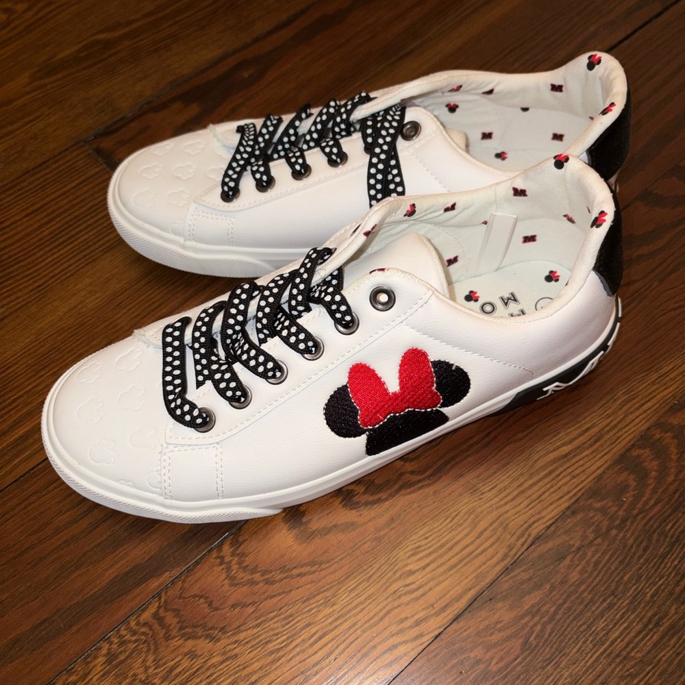 Disney Minnie Mouse shoes